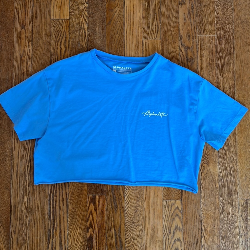 Alphalete crop top tee